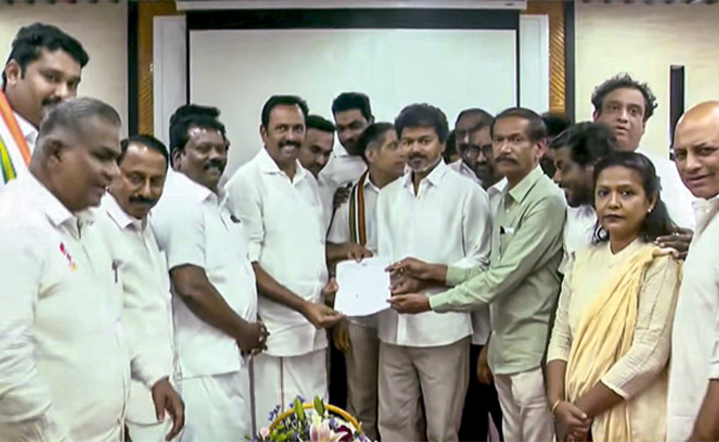 Congress welcomed into TVK alliance with festive fervour